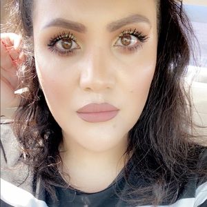 Meet your Posher, Adriana